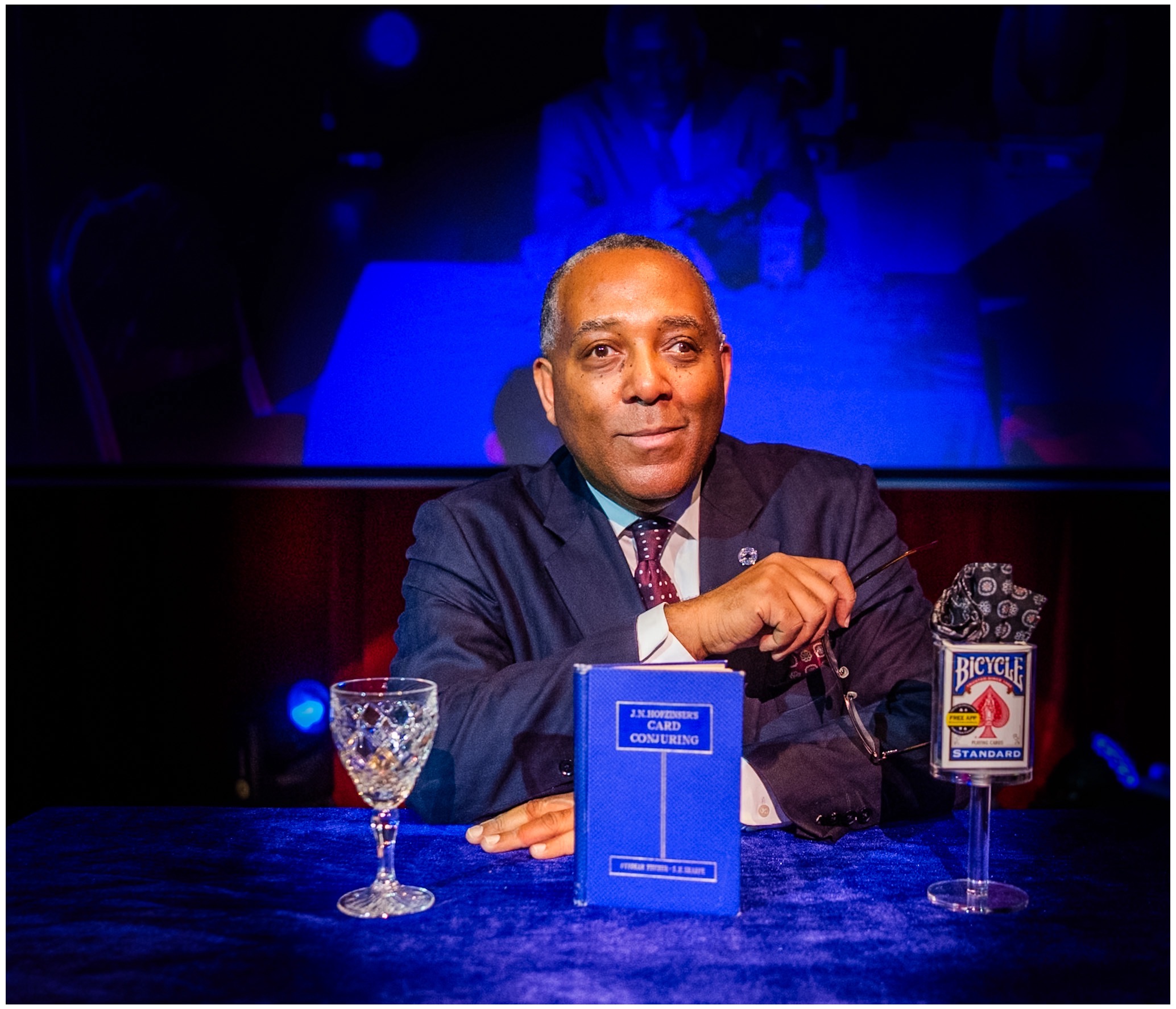 Michael Vincent - The Anatomy of Strong Magic