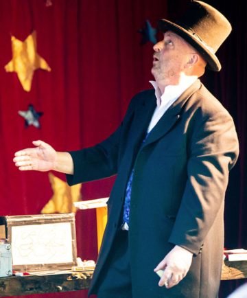 Professor Palmermoff — Comedy Magician based in Brockley, SE London